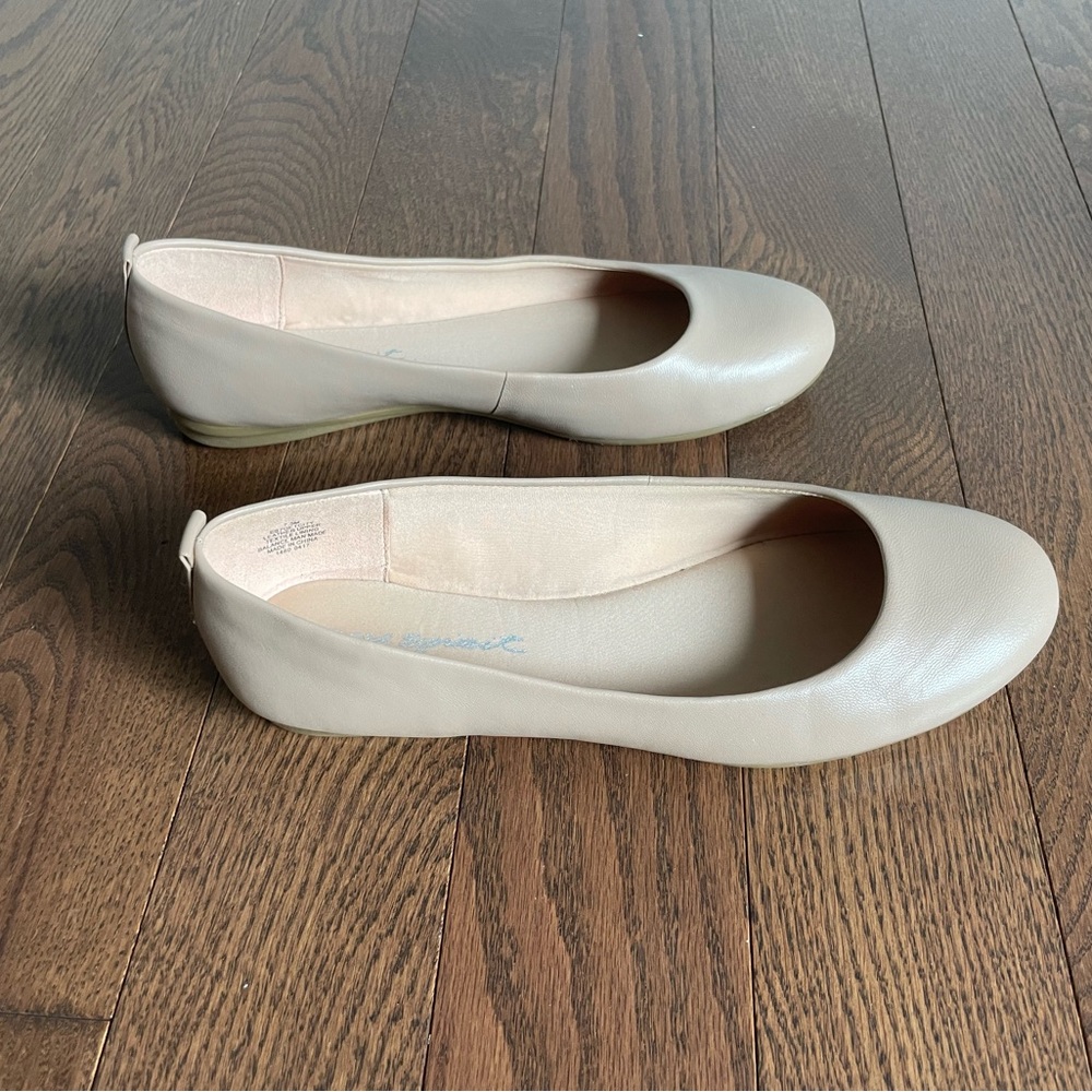 Womens Flats